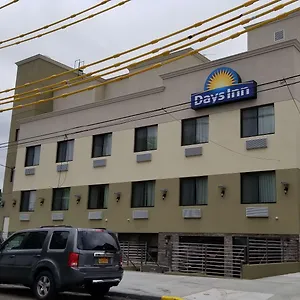 Hotel Days By Wyndham Brooklyn Marine Park ***