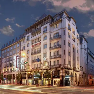 Hotel Moevenpick Centre Budapeste