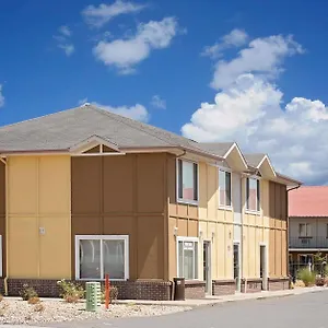 Super 8 By Wyndham Motel
